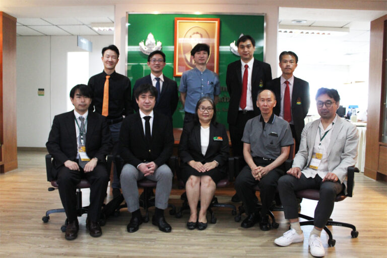 Overseas Visiting Professor from Spinal Injuries Center JAPAN