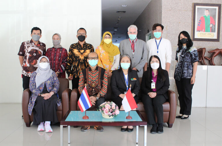 MDKKU expands global collaboration with Universitas Lambung Mangkurat Indonesia
