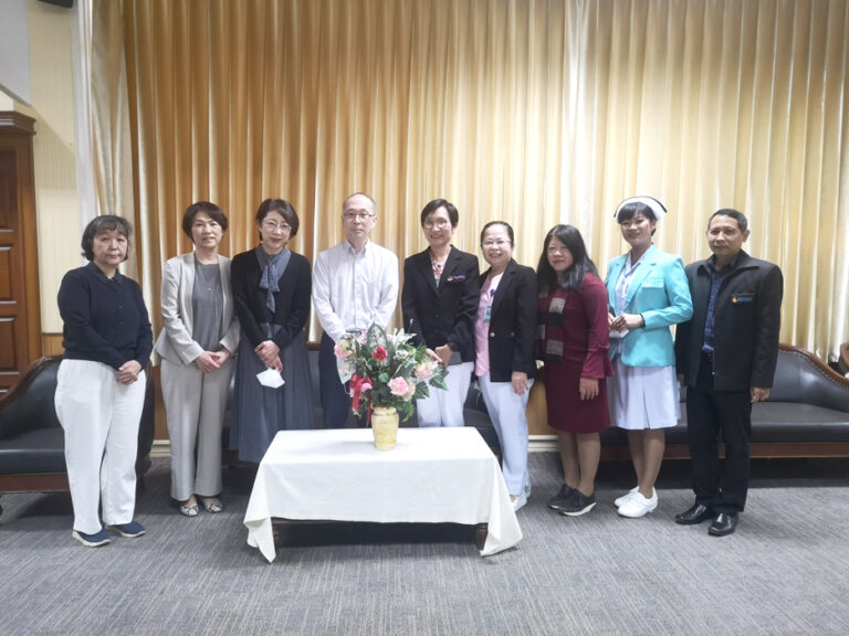 Overseas visiting professors from Kanagawa University of Human Service Japan visit faculty