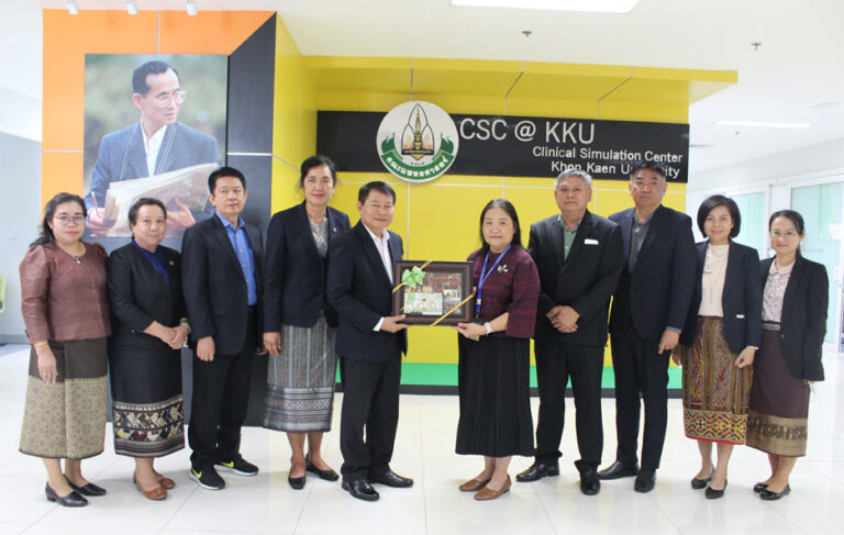 Overseas visiting professors from University of Health Sciences Lao PDR visit our faculty