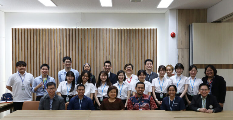 Aichi Medical University exchange students complete KKU-MD elective program