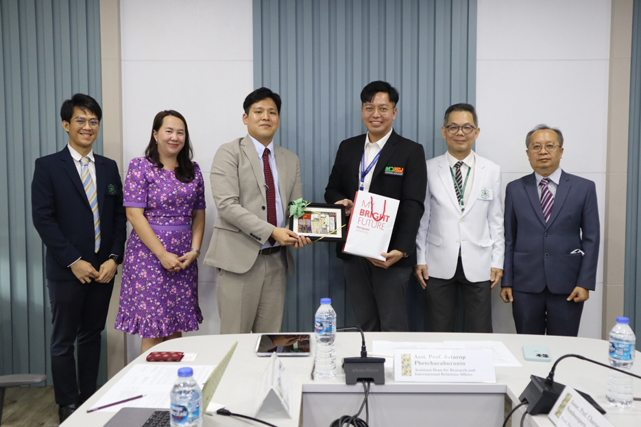 MD-KKU welcomes visiting professor from Dongseo University, Korea.