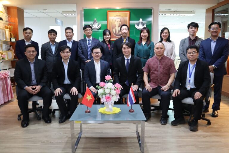 MD-KKU welcomes delegates from Eastern International University, Vietnam.
